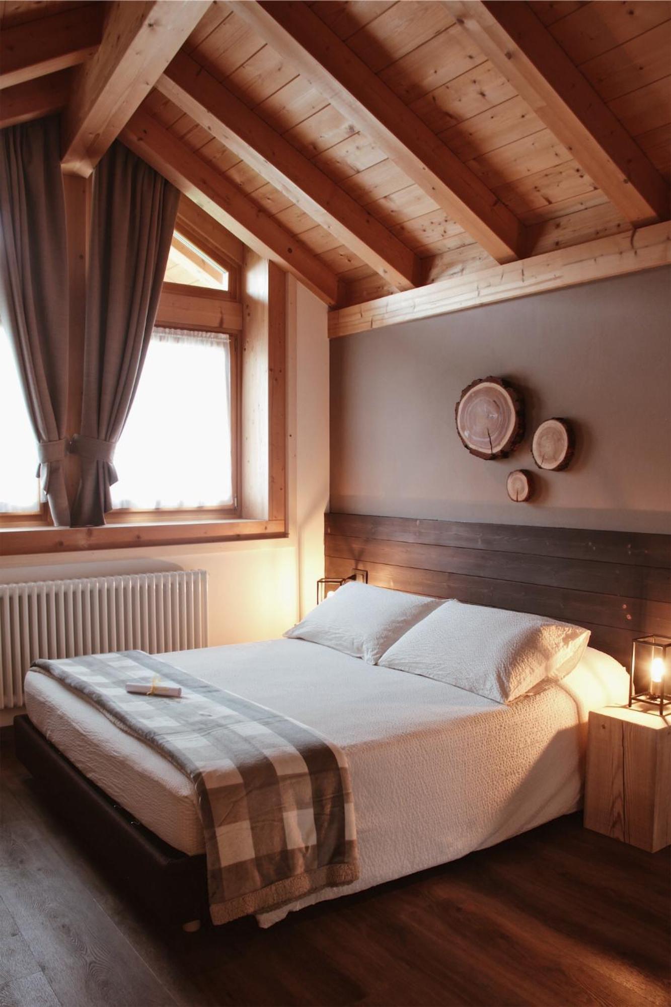 Double Room,1739647347:JPEG